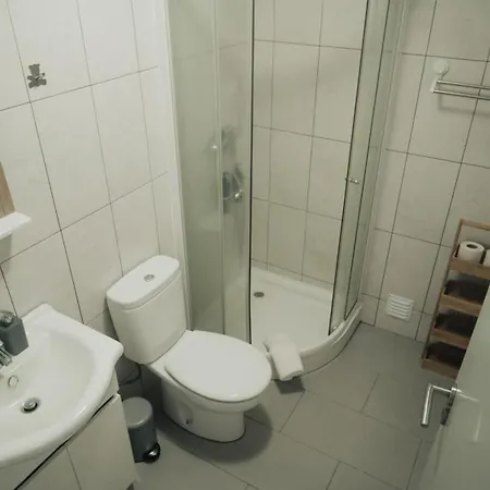 Loft Acolhedor Com Mezanine No Centro De Angra Apartment Angra do Heroismo