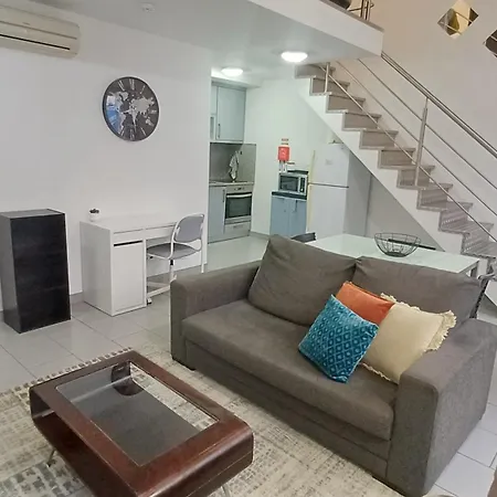 Loft Acolhedor Com Mezanine No Centro De Angra