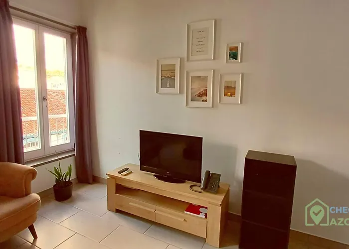 Loft Acolhedor Com Mezanine No Centro De Angra Apartment Angra do Heroismo